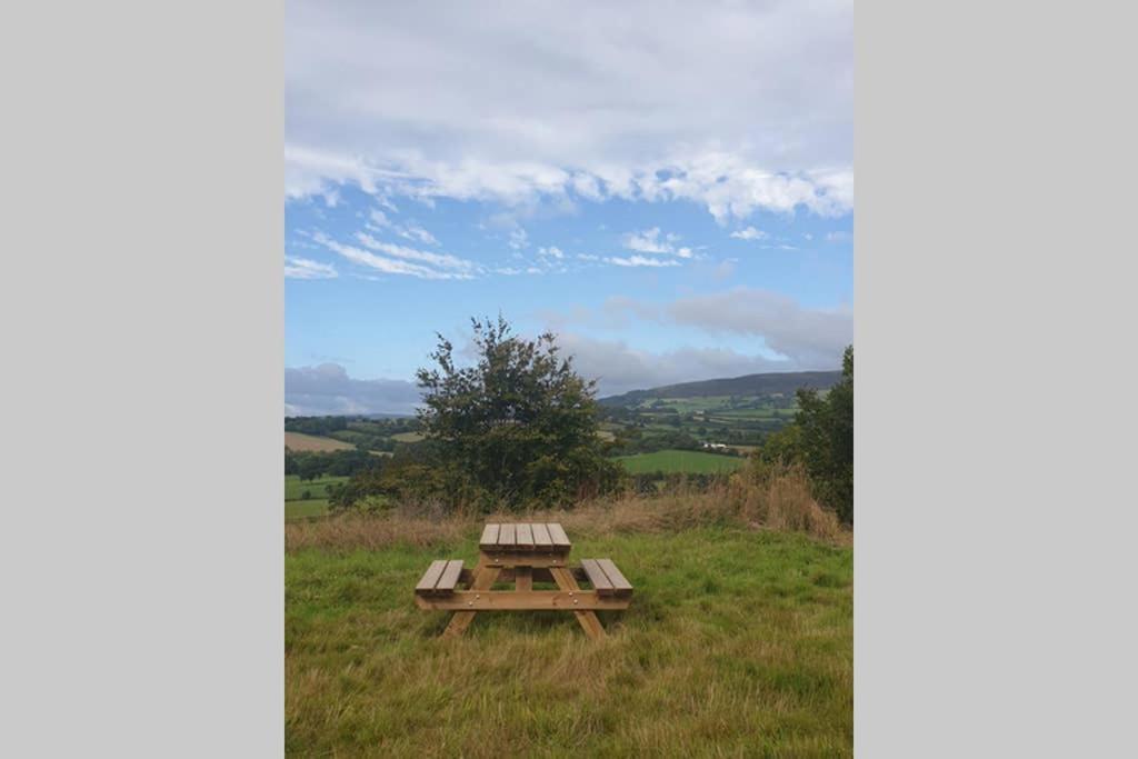 Willow Lodge Abergavenny Esterno foto